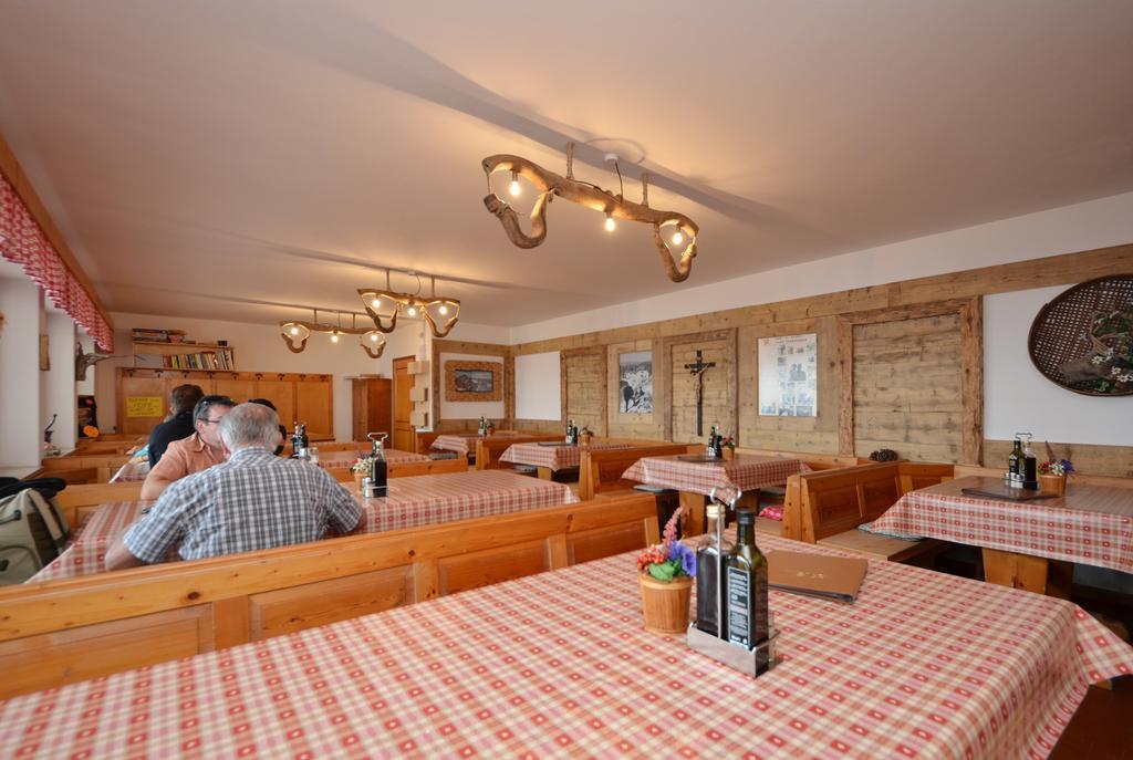 Rifugio Fronza Alle Coronelle - Koelner Huette Hotel โนวาเลวานเต ภายนอก รูปภาพ